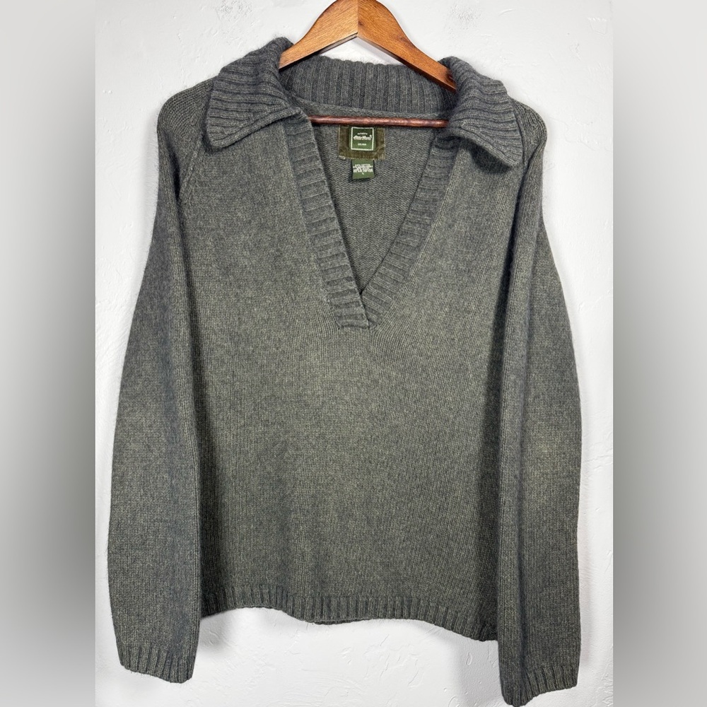 Eddie Bauer Women's Gray V-Neck Collared Sweater
